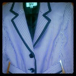 Belted suit jacket